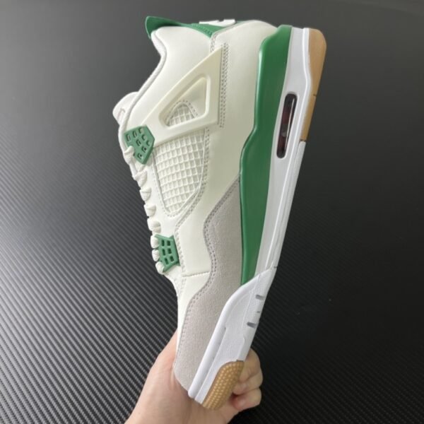 Nike SB x Air Jordan 4 “Pine Green” 2023