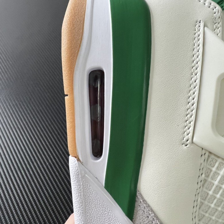 Nike SB x Air Jordan 4 “Pine Green” 2023