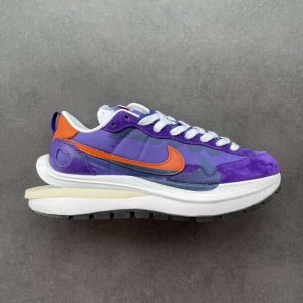 Nike Vaporwaffle sacai Dark Iris 2021