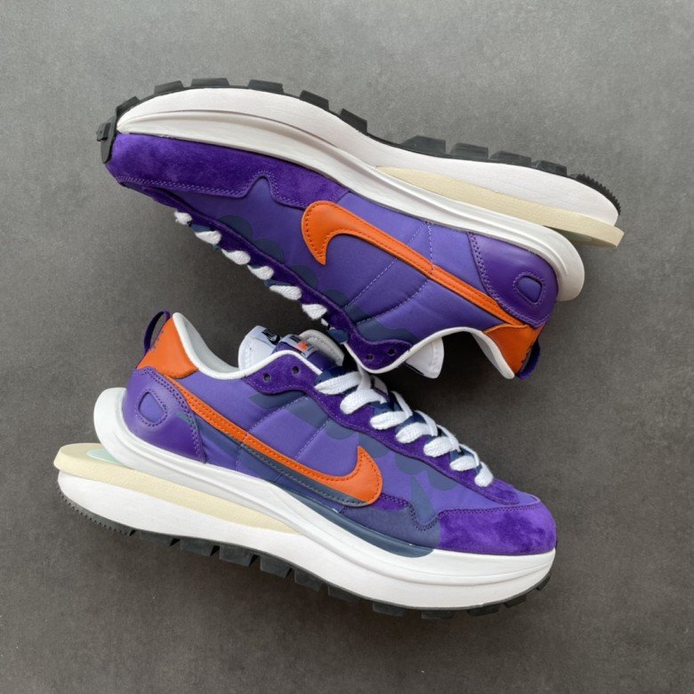 Nike Vaporwaffle sacai Dark Iris 2021