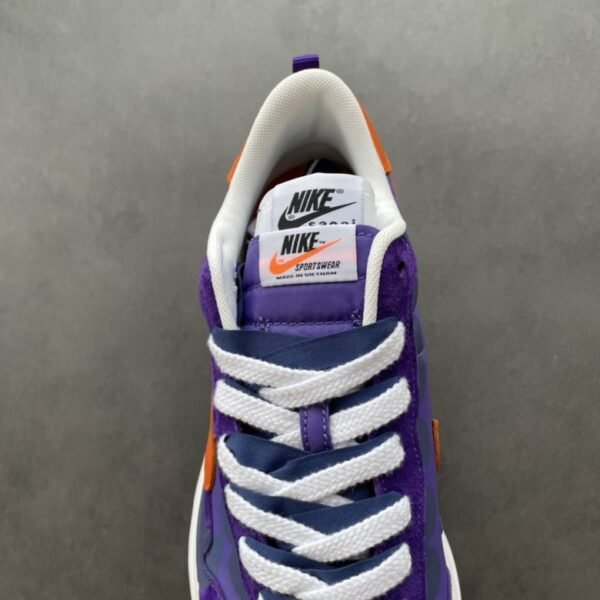 Nike Vaporwaffle sacai Dark Iris 2021