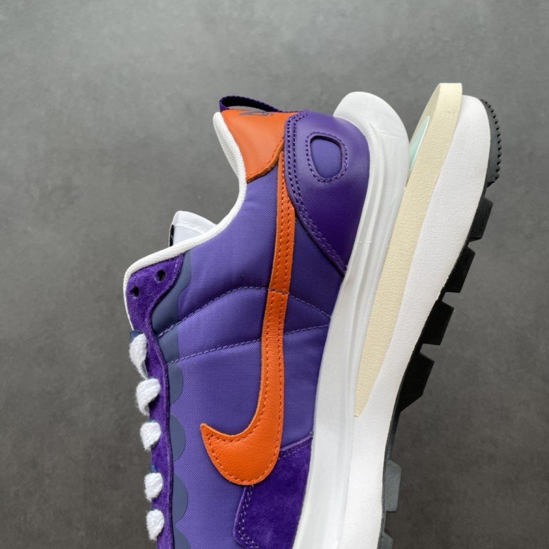 Nike Vaporwaffle sacai Dark Iris 2021