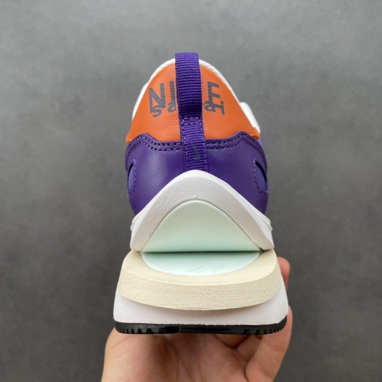 Nike Vaporwaffle sacai Dark Iris 2021