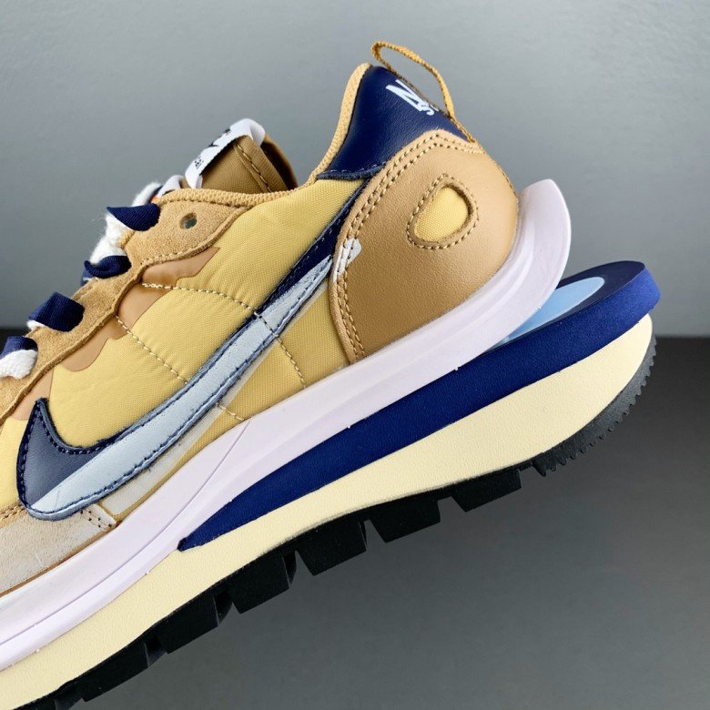 Nike Vaporwaffle sacai Sesame Blue Void 2021