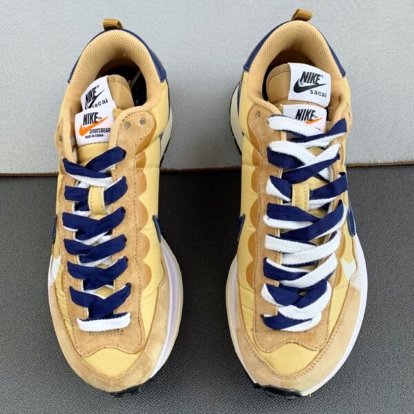 Nike Vaporwaffle sacai Sesame Blue Void 2021