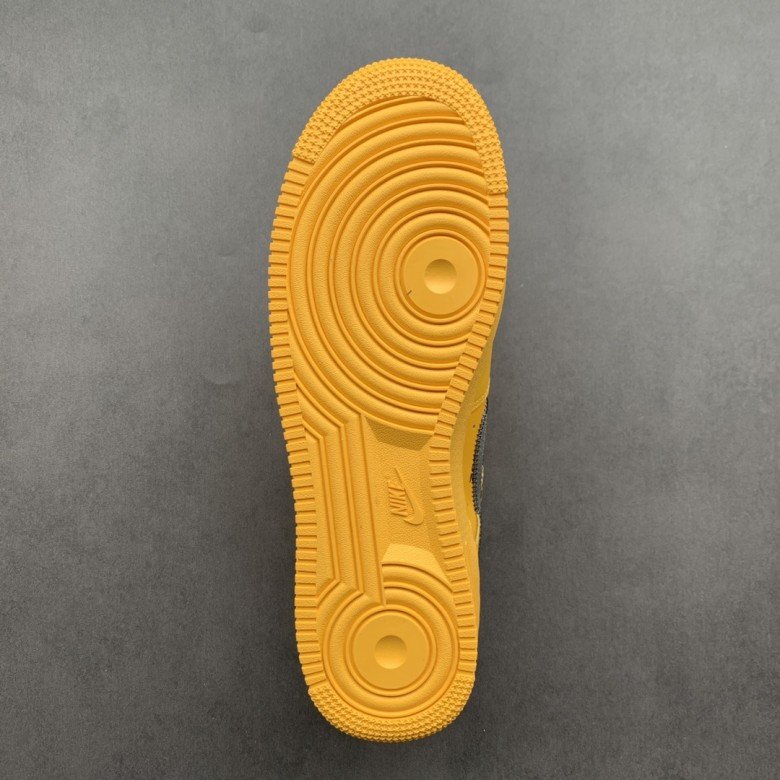 Off White X Air Force 1 “University Gold” 2021