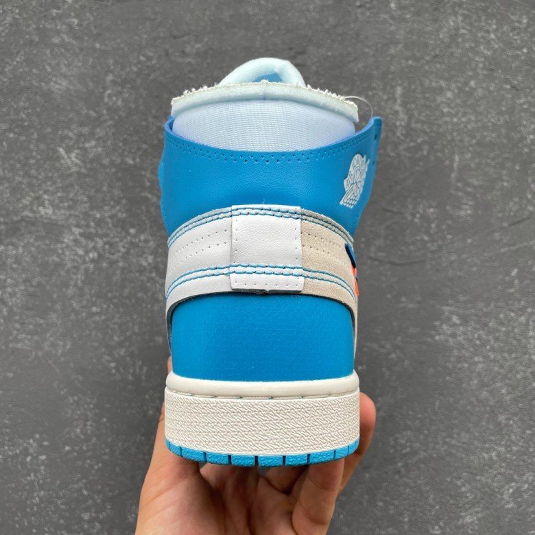 Off white X Air Jordan 1 UNC NRG 2018
