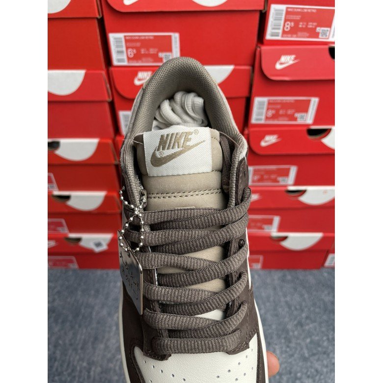 Otomo Katsuhiro X Nike SB Dunk Low