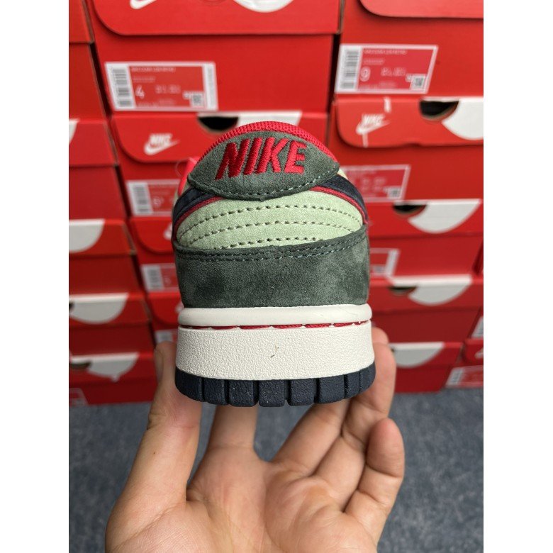 Otomo Katsuhiro X Nike SB Dunk Low Steamboy OST Green Blue Red