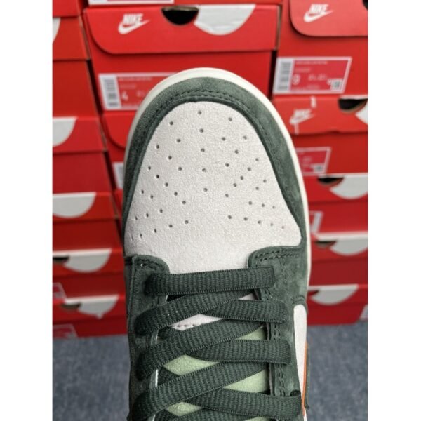 Otomo Katsuhiro X Nike SB Dunk Low Steamboy OST Green Orange