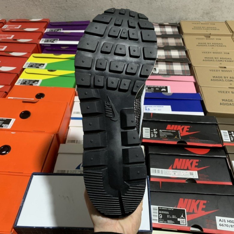 Sacai X Nike Vaporwaffle Black White