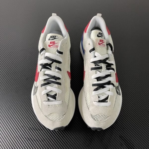 Sacai x Nike Vaporwaffle Sport Fuchsia Game Royal