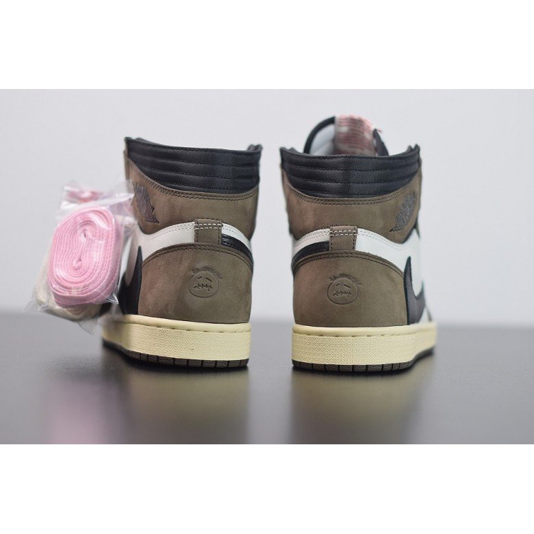 Travis Scott x Air Jordan 1 2019