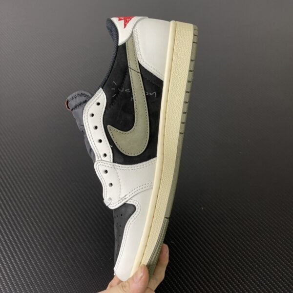 Travis Scott x Air Jordan 1 Low OG SP WMNS Olive