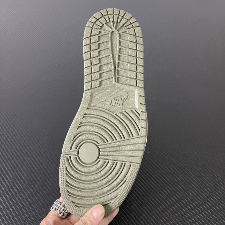 Travis Scott x Air Jordan 1 Low OG SP WMNS Olive