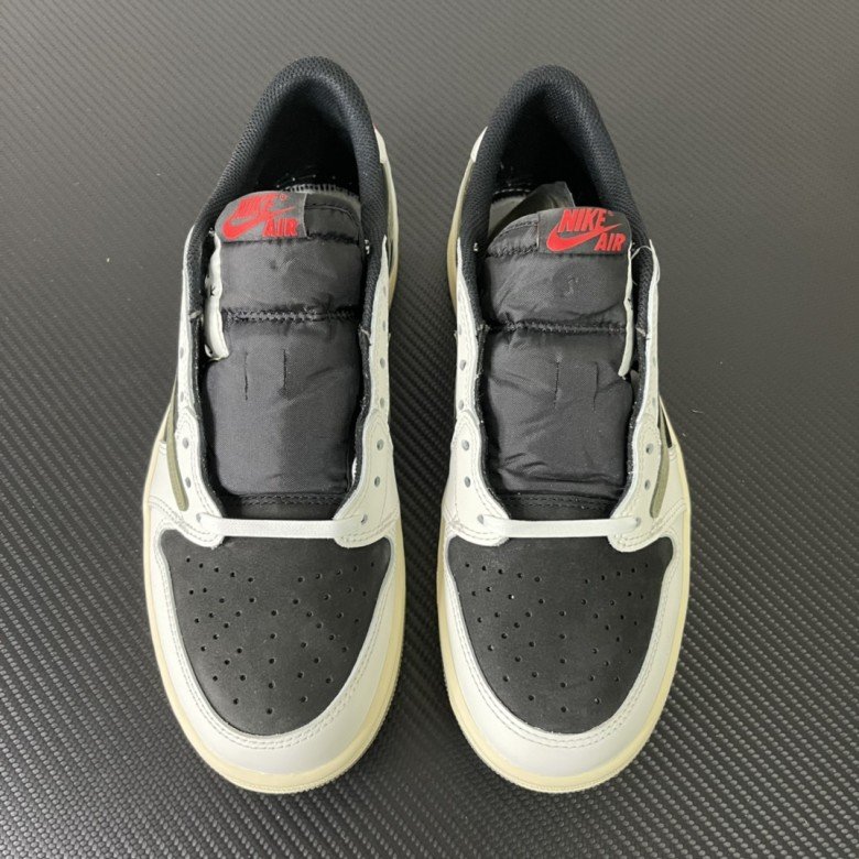 Travis Scott x Air Jordan 1 Low OG SP WMNS Olive