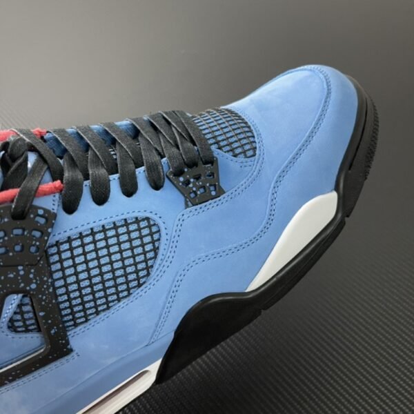 Travis Scott x Air Jordan 4