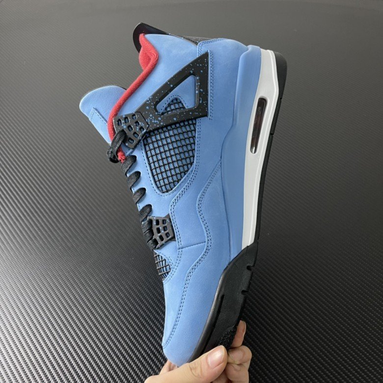 Travis Scott x Air Jordan 4