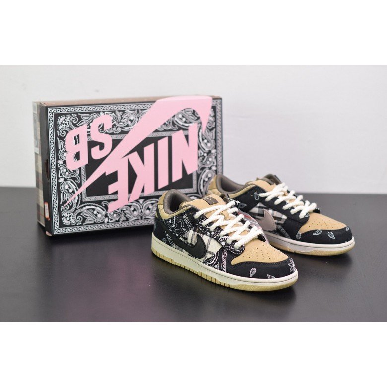 Travis Scott X Nike SB Dunk Low