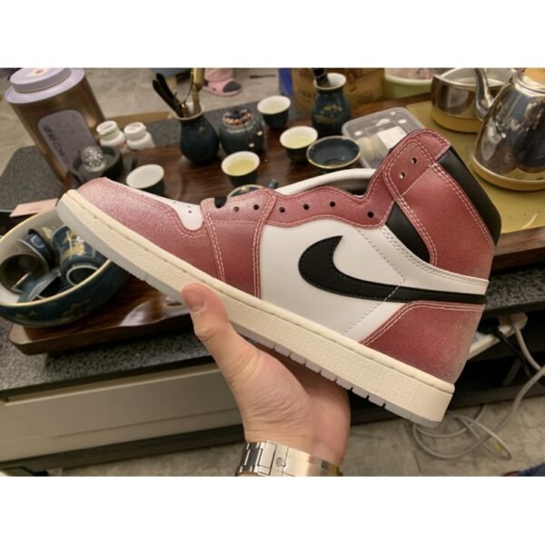 Trophy Room X Air Jordan 1 Retro High OG SP Chicago