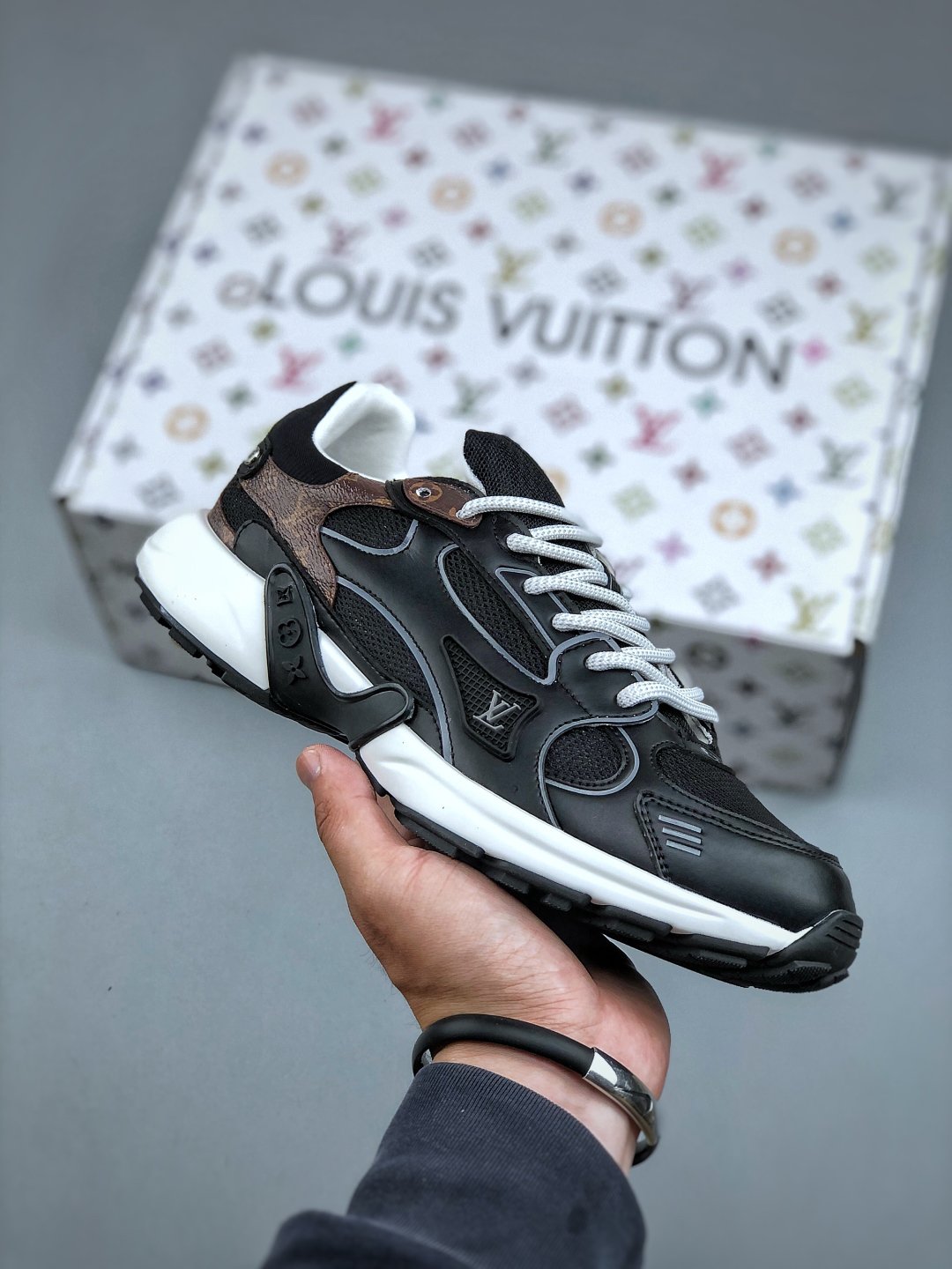 Louis Vuitton Olympia 1AHOM0