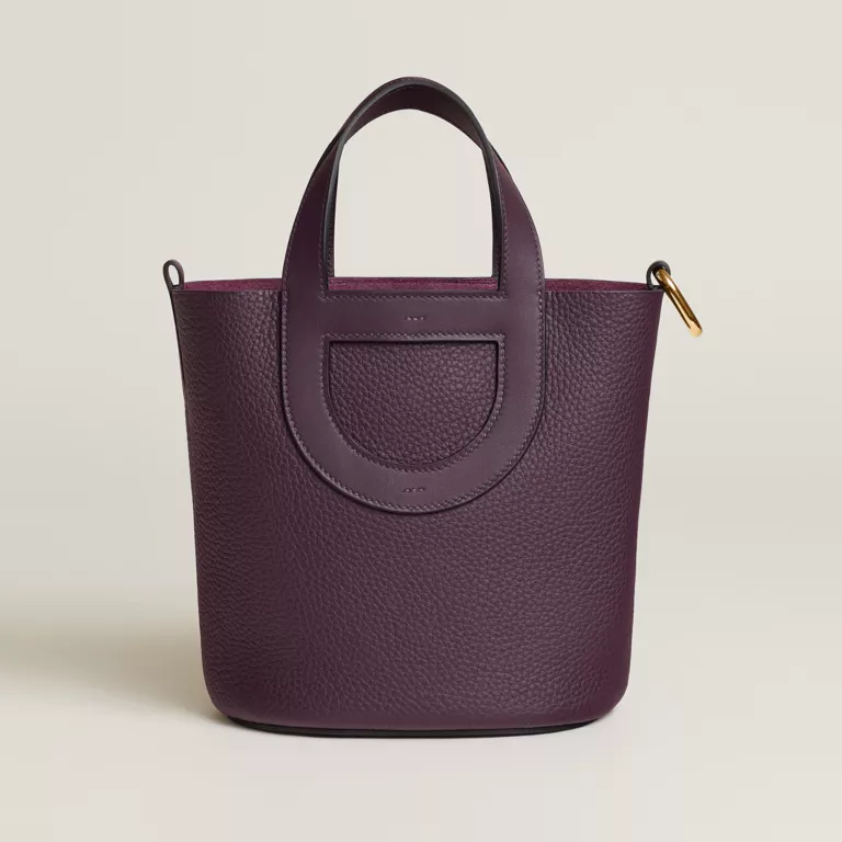 Hermès In-the-Loop 18 Cassis