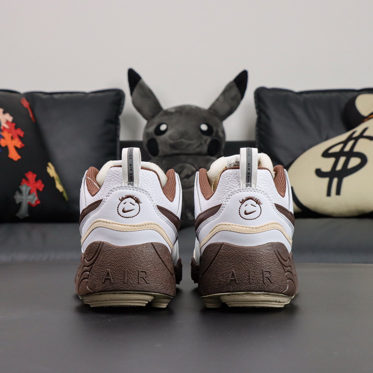 Travis Scott x Nike ZOOM Field JAXX White/Light Chocolate
