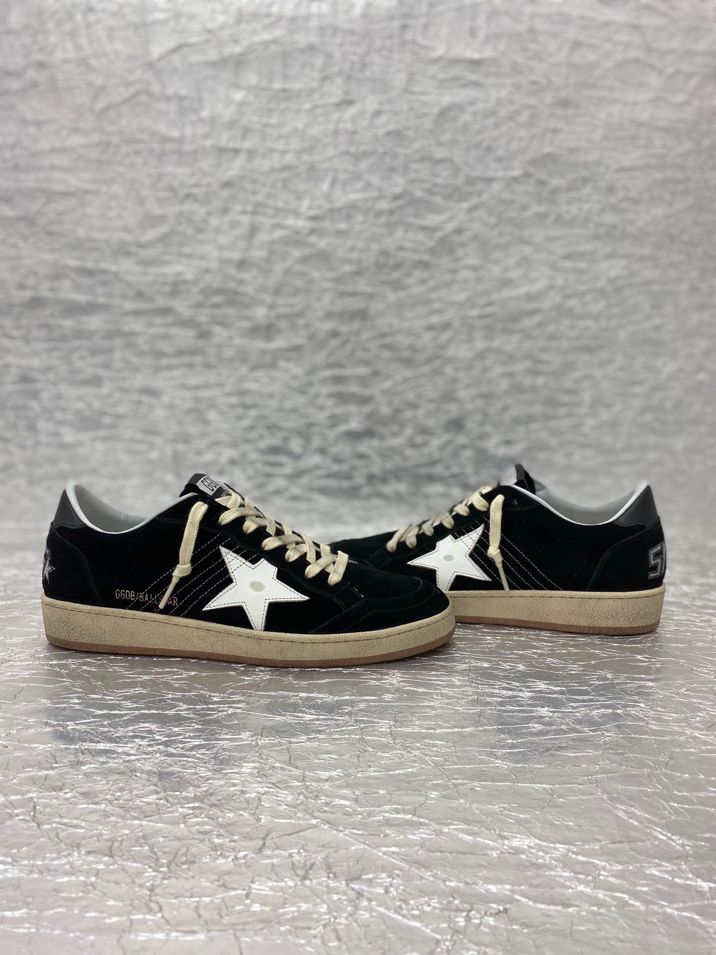Golden Goose Ball Star black