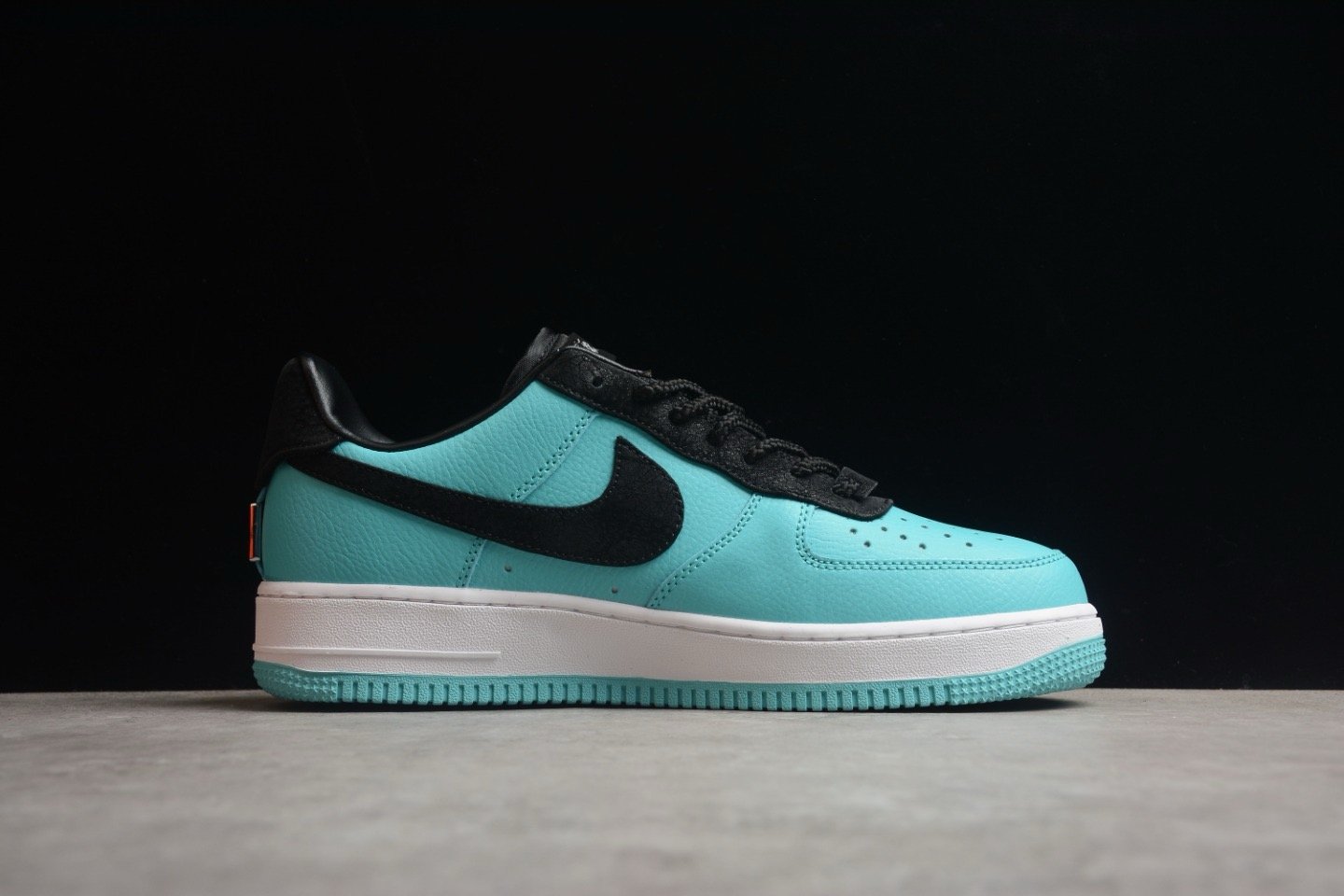 Tiffa & CO x Nike Air Force 1 Low 1837 DZ1382-002