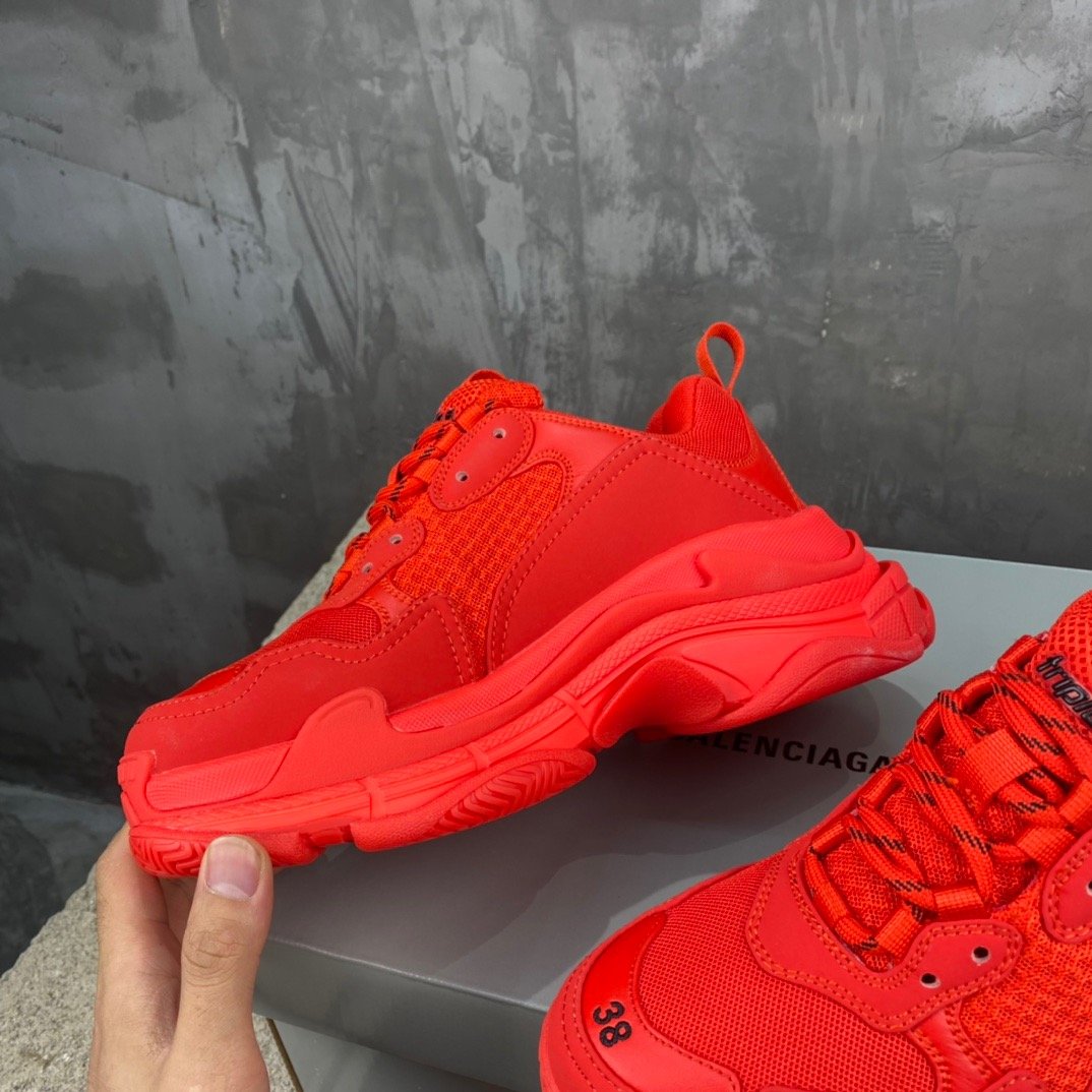 Balenciaga Triple S ear Solo Sneaker