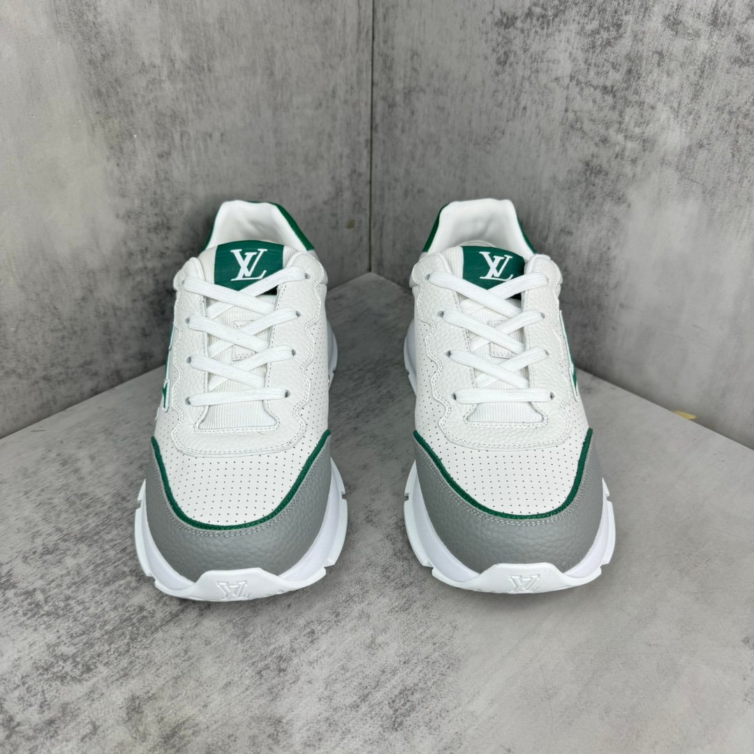LOUIS VUITTON CALSSIC SNEAKER green