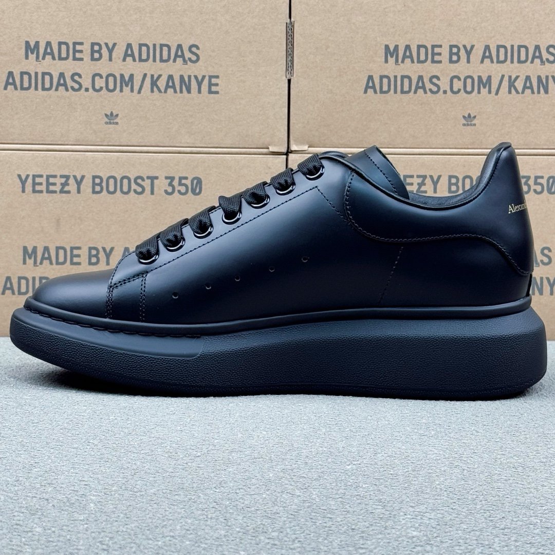 Alexander McQueen Oversized Exaerated-Sole Suede Leather Sneakers black