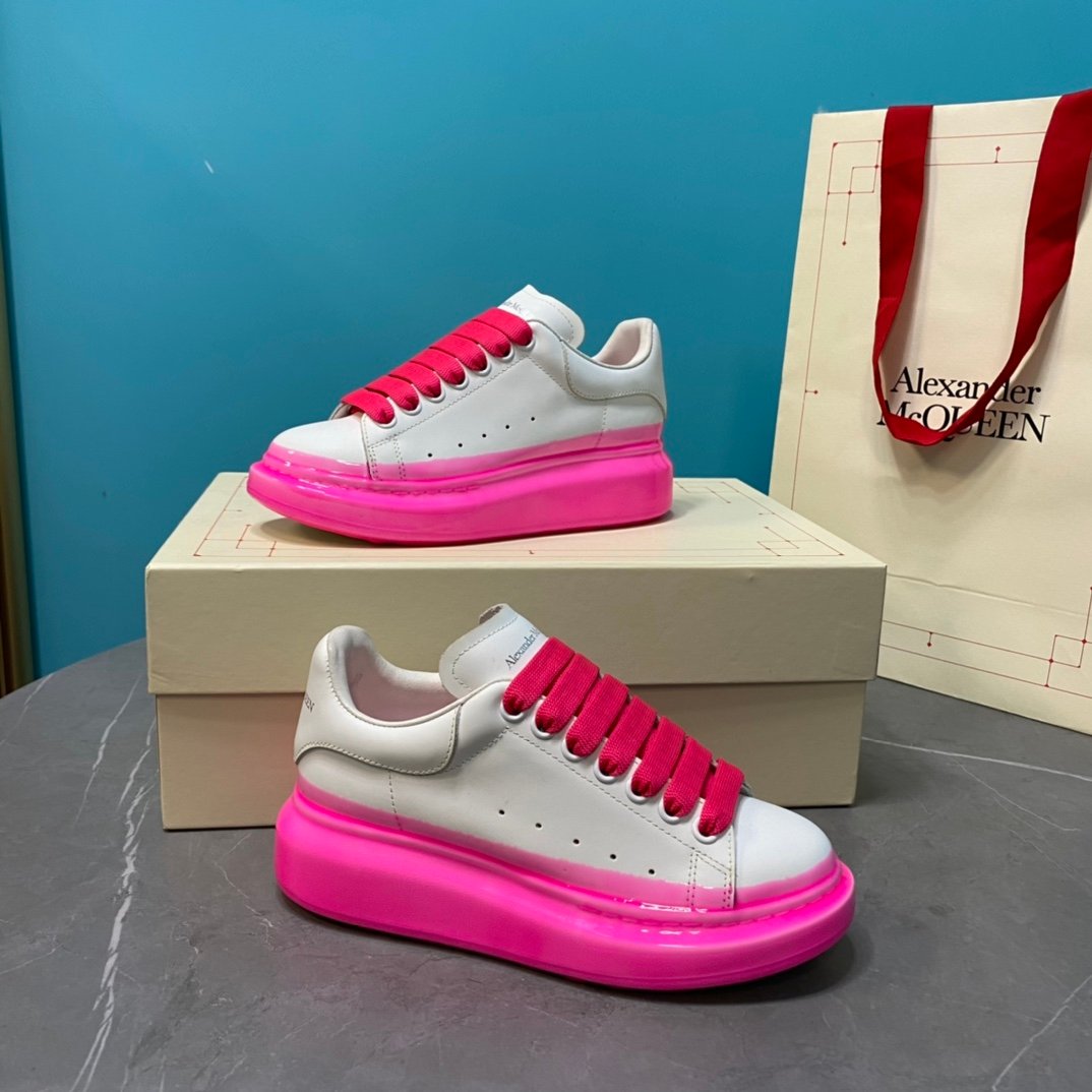 Alexander McQueen Oversized Exaerated-Sole Suede Leather Sneakers 9137