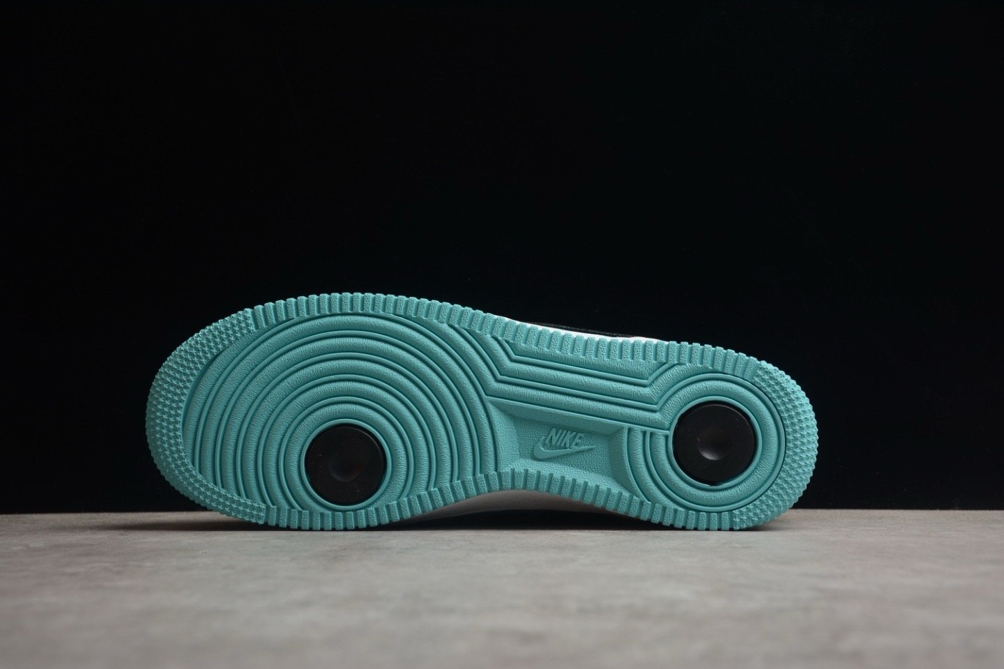 Tiffa & CO x Nike Air Force 1 Low 1837 DZ1382-002