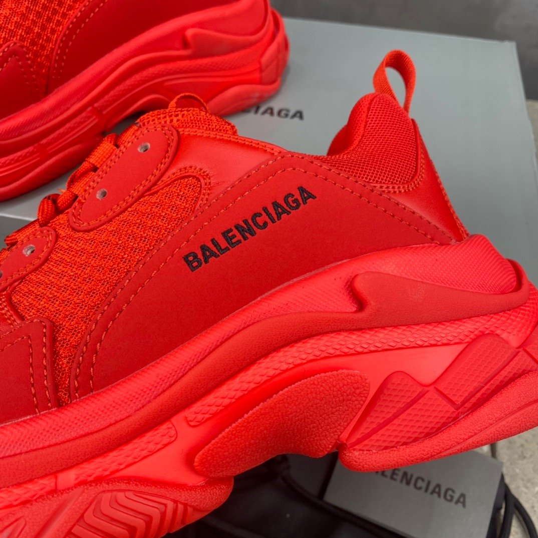 Balenciaga Triple S ear Solo Sneaker
