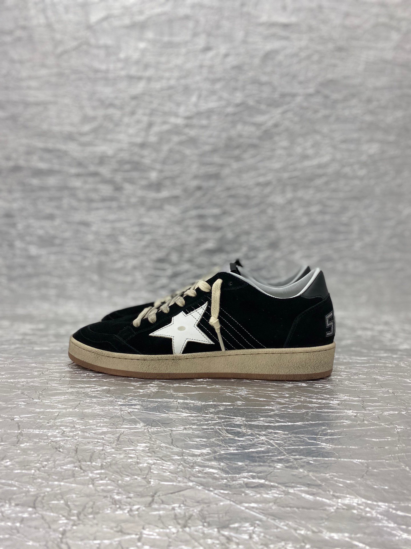 Golden Goose Ball Star black