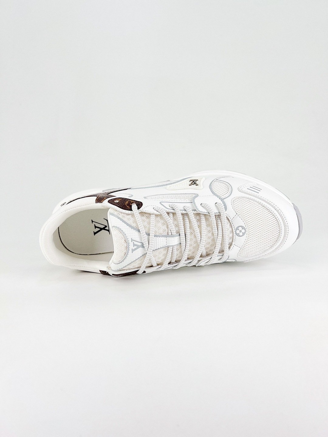 Louis Vuitton Olympia white