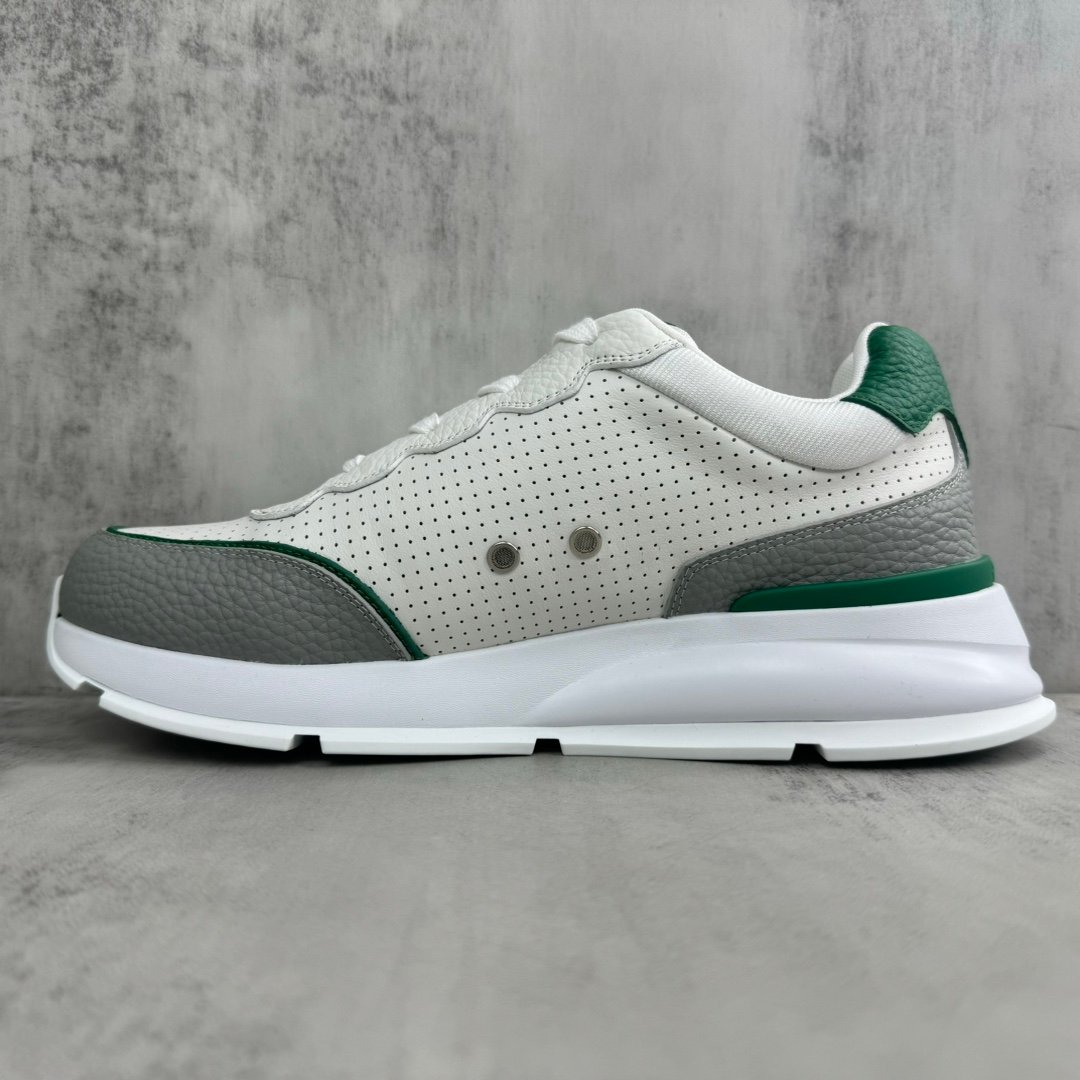 LOUIS VUITTON CALSSIC SNEAKER green