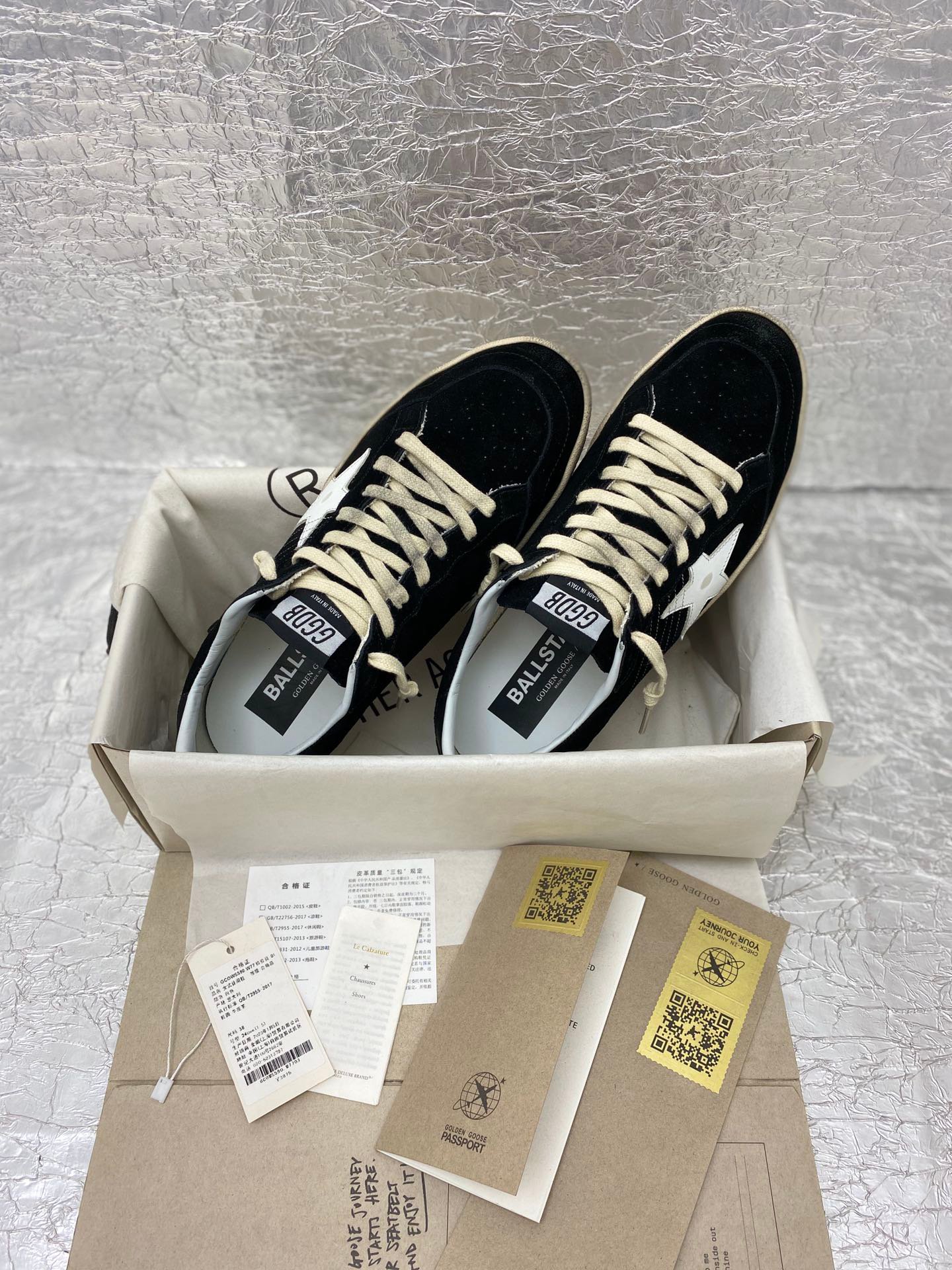 Golden Goose Ball Star black