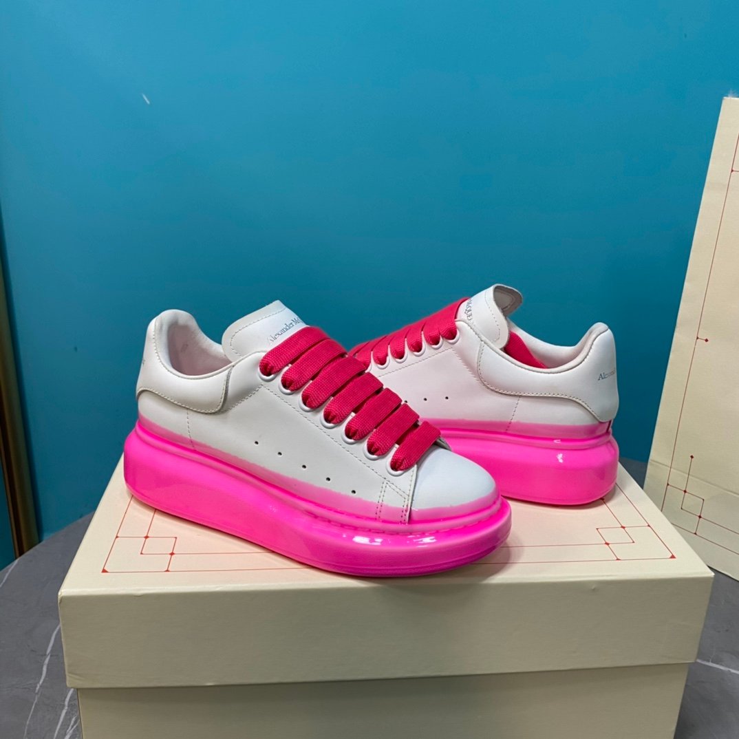 Alexander McQueen Oversized Exaerated-Sole Suede Leather Sneakers 9137