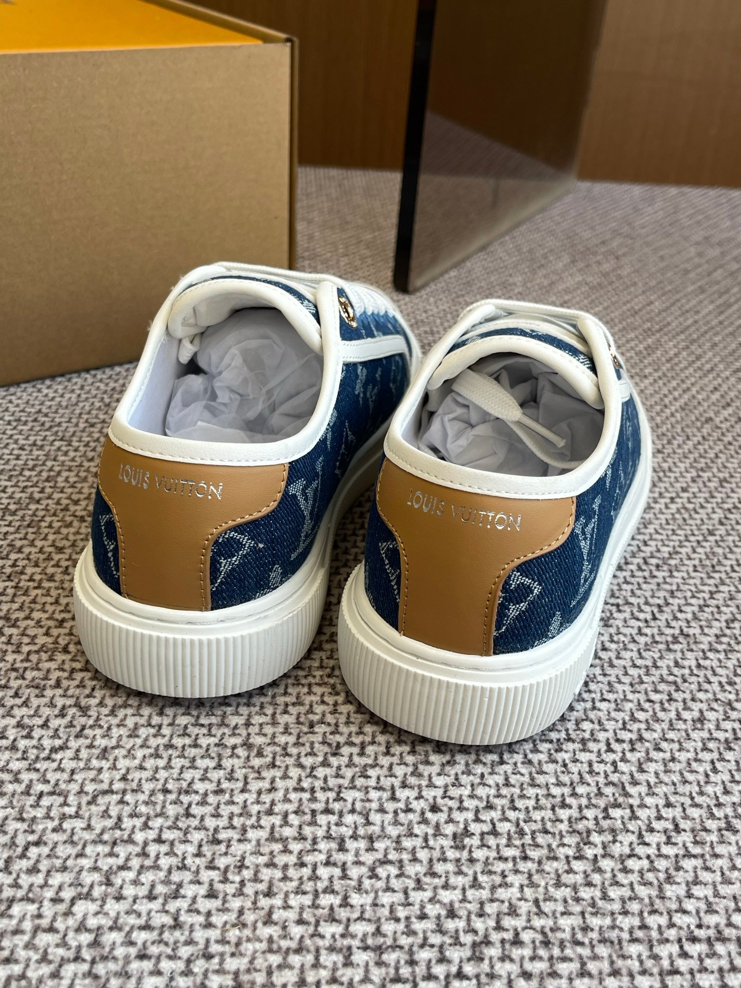 Louis Vuitton LAGOON Low Sneaker christian lady blue