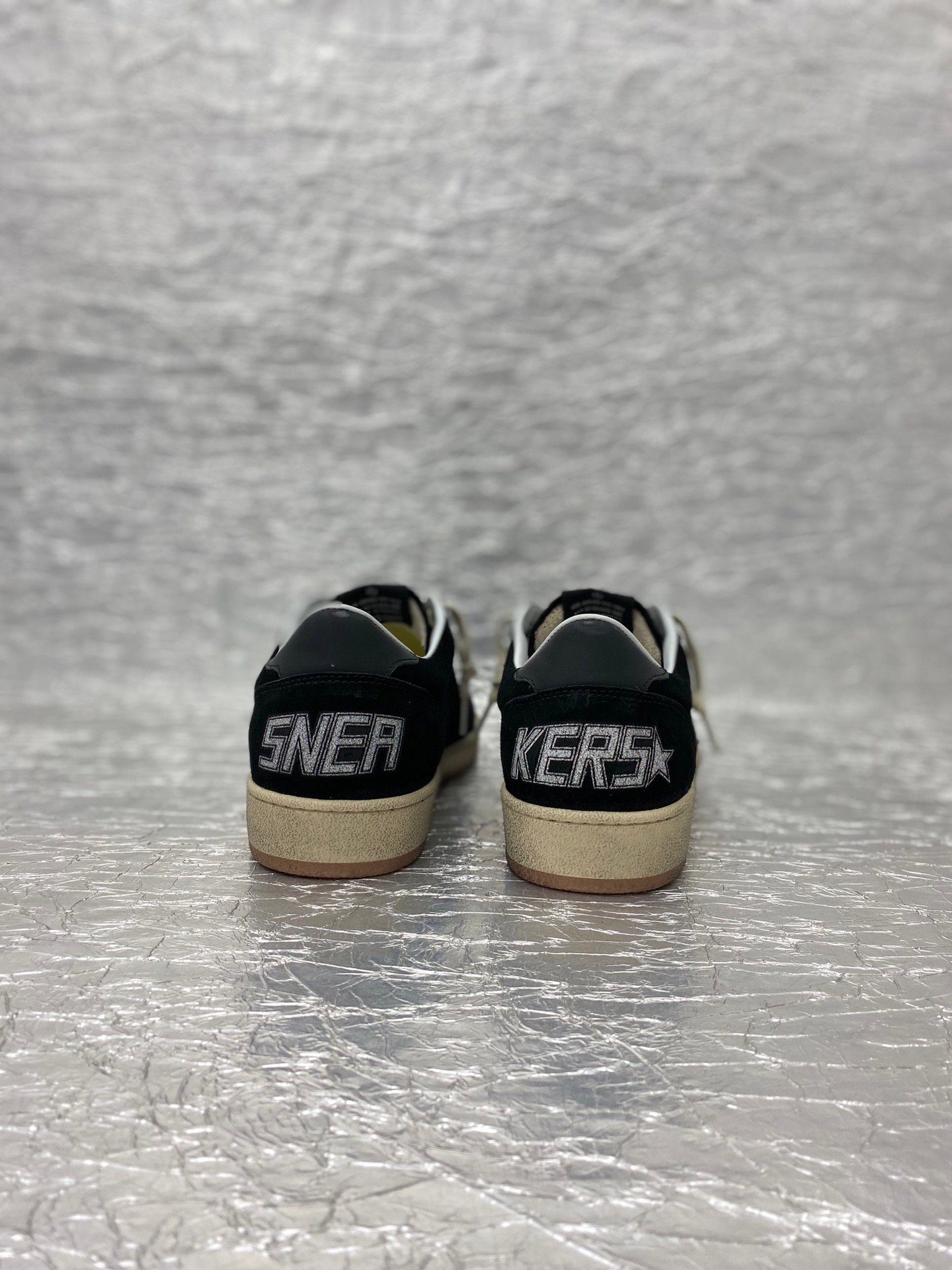 Golden Goose Ball Star black